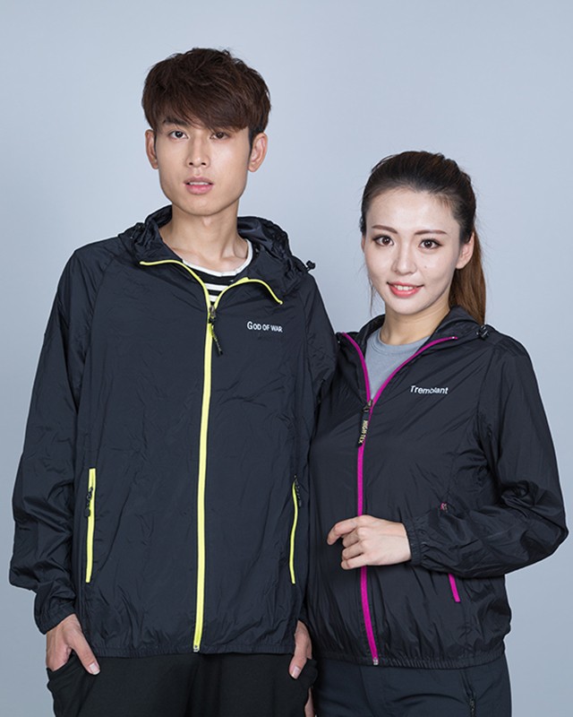 冲锋衣厂家,户外服装定制,滑雪服工厂